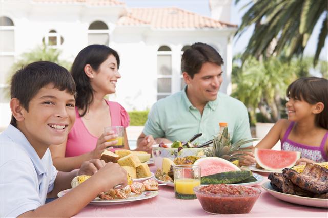 Guest blog: Eating Together- Make it a Priority for Your Family ...